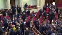 Ukrayna Parlamentosu siyasi krize çözüm arıyor
