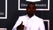 Chris Brown evita cárcel haciendo progreso en rehabilitación