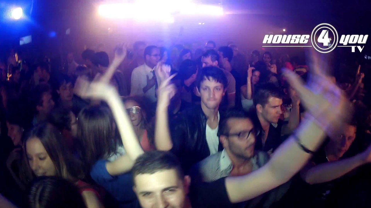 SPECIAL BEACH PARTY - SAM ONE @ DUPLEX, Paris