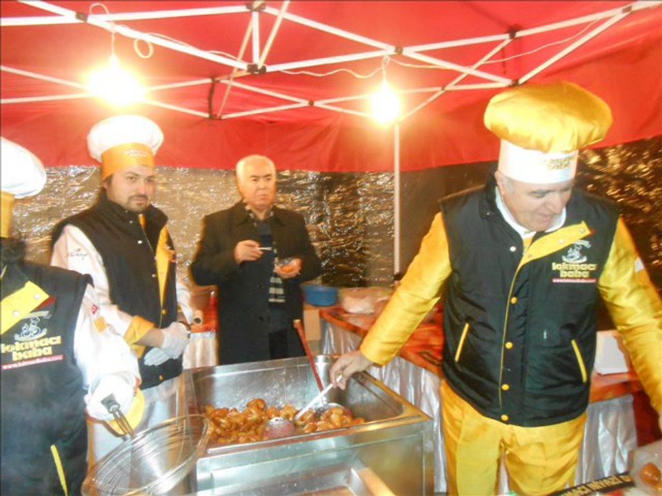 Merhum Adnan Şenses İçin 40.Gününde Mevlid Okundu Sıcak Lokma Döküldü 4 Şubat 2014