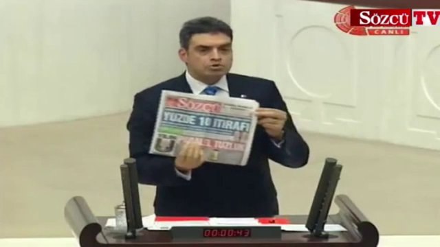 Meclis'te Sözcü'nün manşetini gösterdi ve...