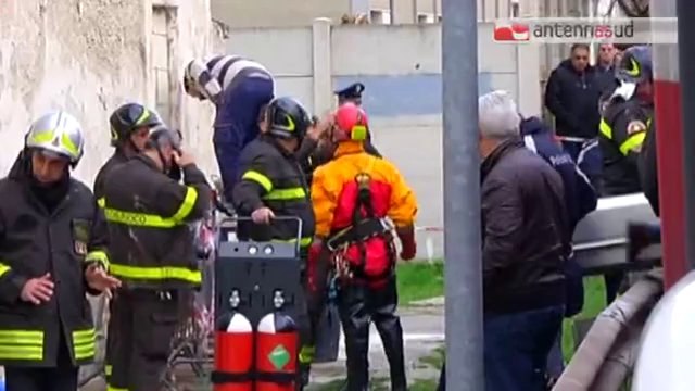 TG 04.02.14 Funerali dei due clochard di Lecce: morti per egoismo e indifferenza