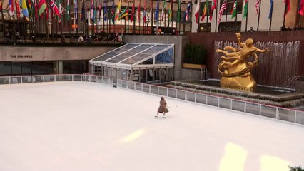 Une patineuse rend hommage au film The Big Lebowski.