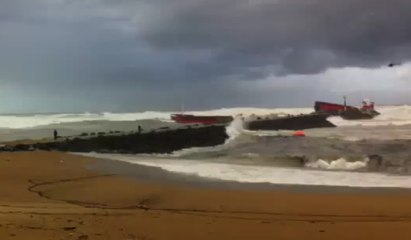 Un cargo espagnol s'échoue à Anglet