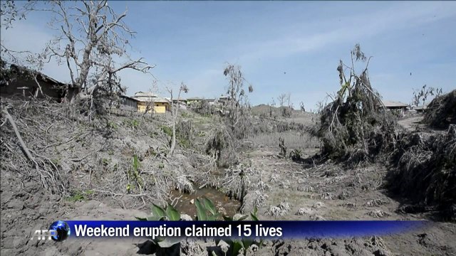 Mount Sinabung shrouds Indonesian town with ash