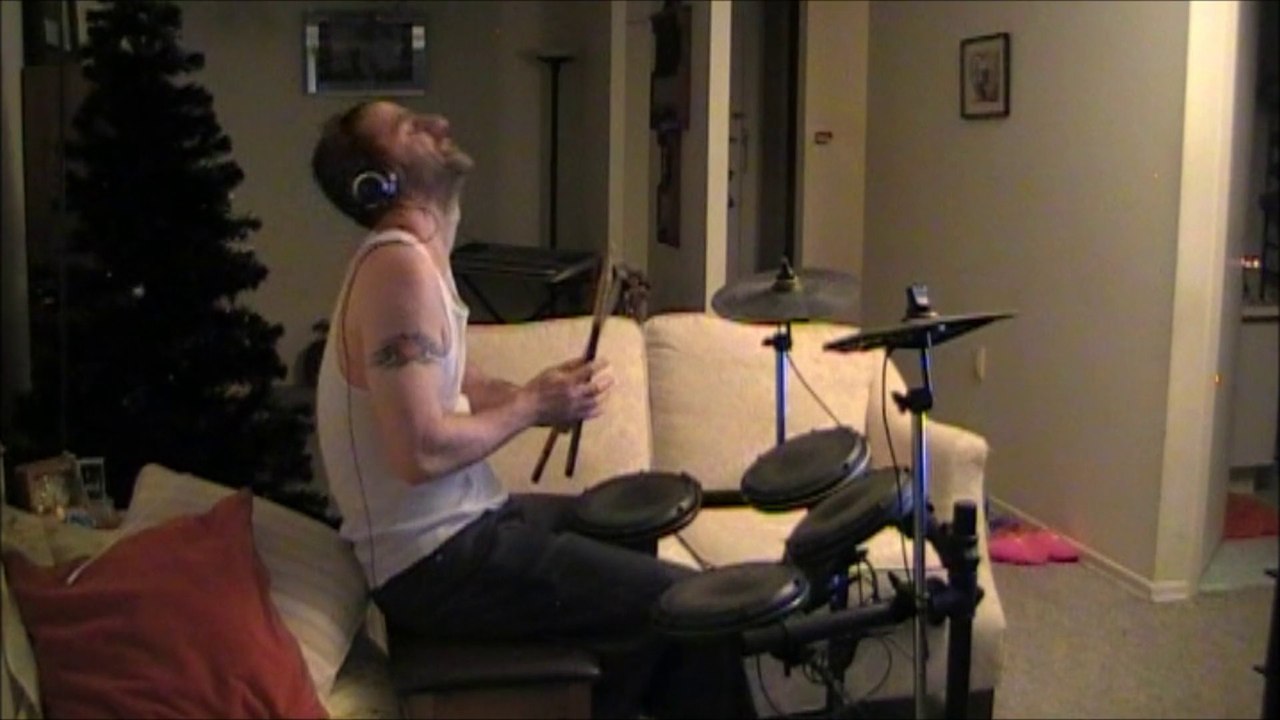 Drumming on "Maps" by Yeah Yeah Yeahs
