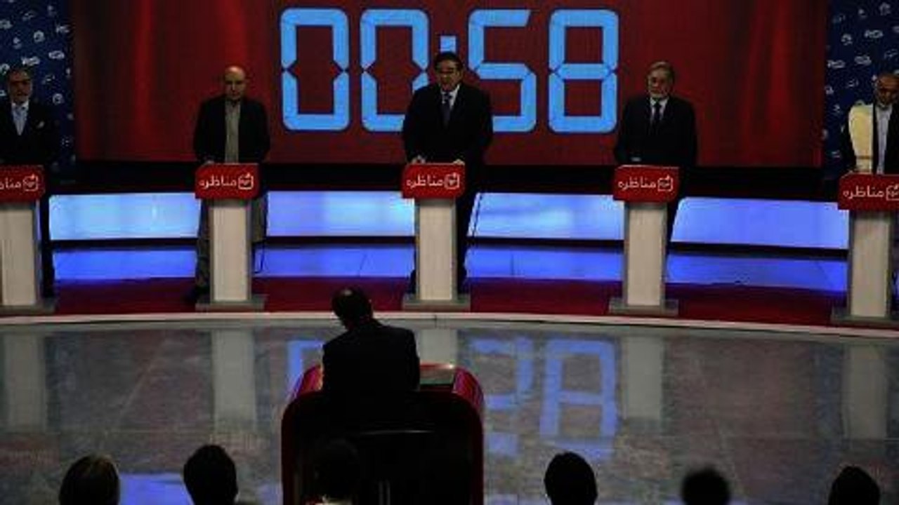 Afghan presidential hopefuls stage TV debate