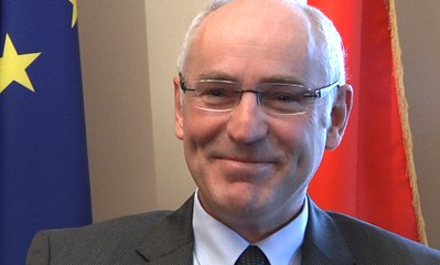 Césars : le ministre Repentin souhaite le succès de Gayet et Arestrup