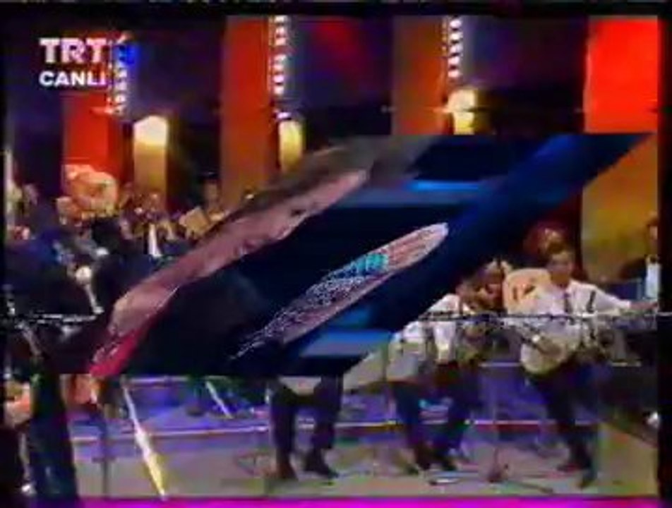 Emel TAŞÇIOĞLU-Seher Vakti Çaldım Yârin Kapısını-1