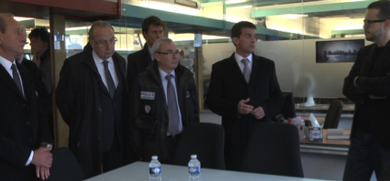 La classe politique en visite de soutien à «Libération»