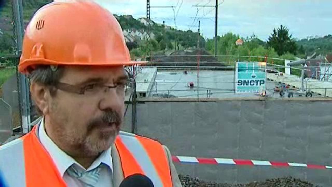 Lino : mise en place d’un pont à Plombières-les-Dijon (2010)