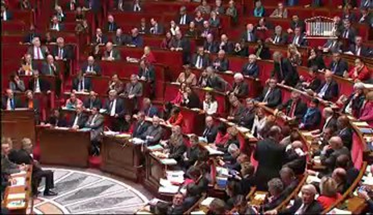 [ARCHIVE] Enseignement de l'égalite filles-garçons : réponse de Vincent Peillon à la députée Virgine Duby-Muller lors des questions au Gouvernement à l'Assemblée nationale, le 4 février 2014
