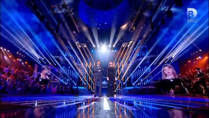 Pauline chante "Bang Bang" de Sheila