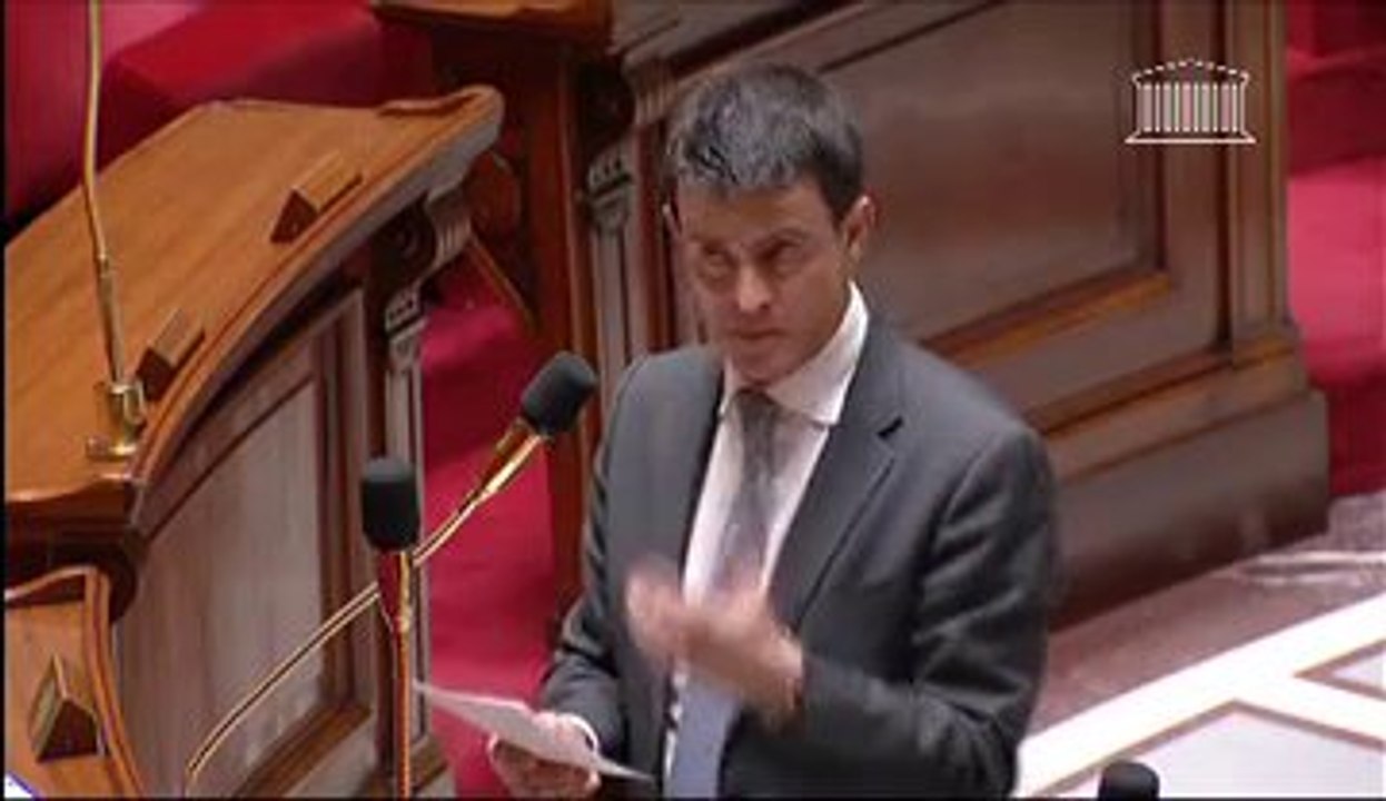 Accueil des étrangers. Réponse du Ministre