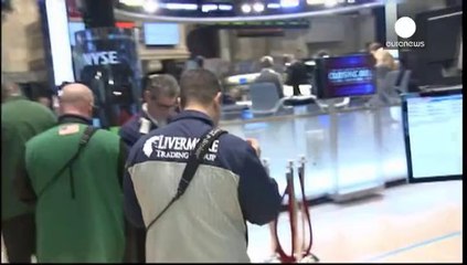 Gli utili schizzano, gli utenti no. Wall Street teme la bolla Twitter