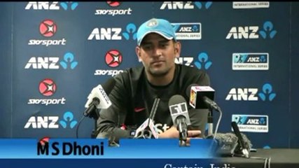 Dhoni salutes Bharat Ratna Sachin Tendulkar