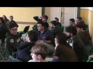 Napoli - Gli alunni del "Pontano" a scuola di cooperazione (05.02.14)
