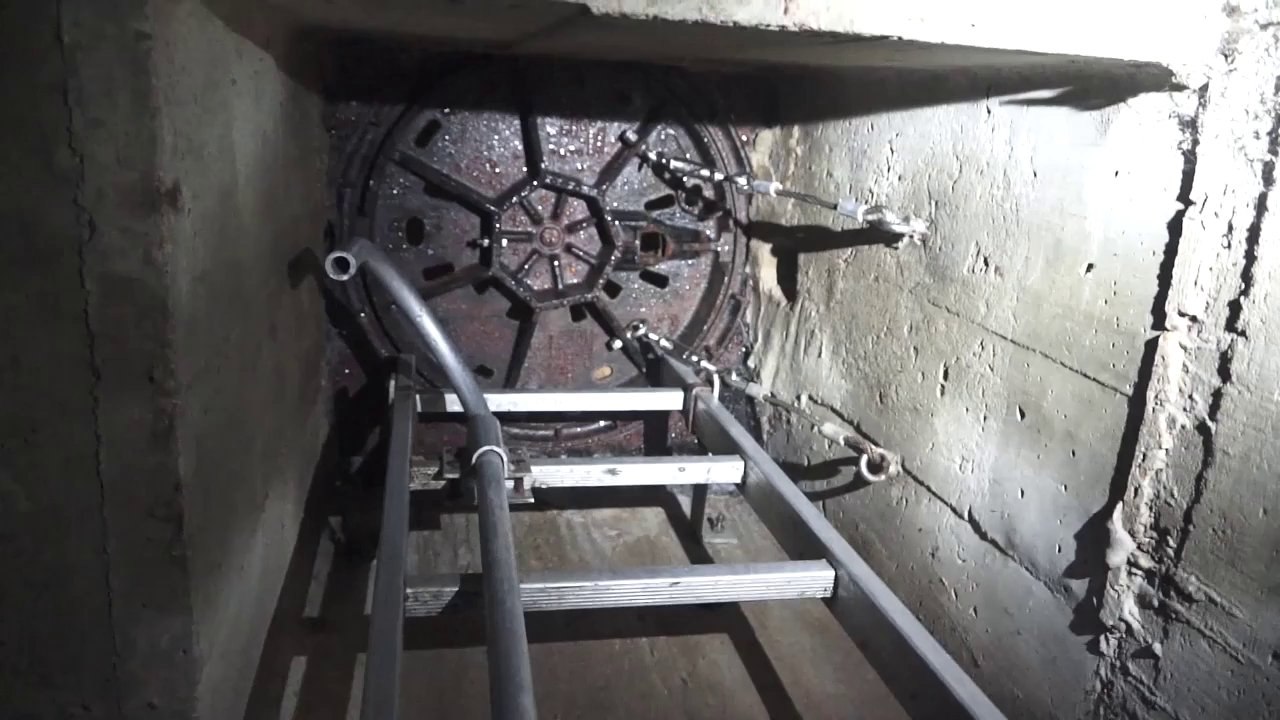 Les Arêtes de poisson - décor de "Rue des Fantasques"