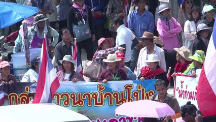 Thaïlande: manifestation de riziculteurs contre le gouvernement