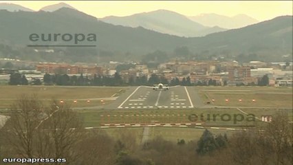 El viento dificulta aterrizajes en aeropuerto Loiu