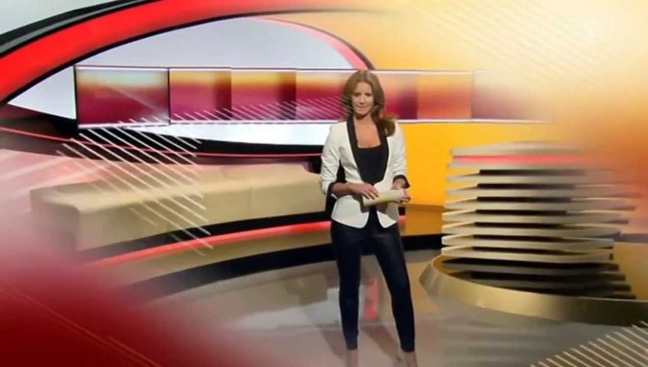 Mareile Höppner  in schwarzer Lederhose