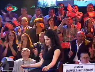 Emel TAŞÇIOĞLU-Eğilmez Başın Gibi Gökler Bulutlu Efem