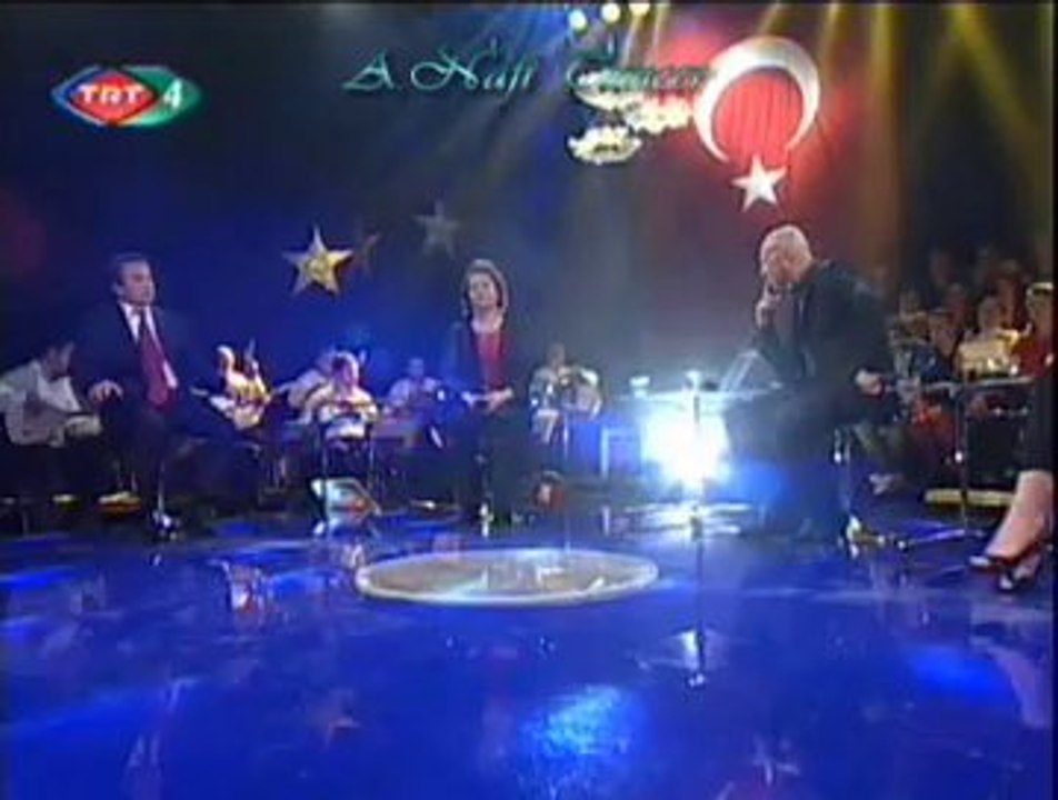 Emel TAŞÇIOĞLU-Uyan Yavrum Sabah Oldu Şafak Yeni Atıyor-2