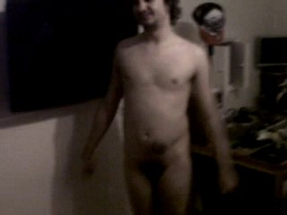 Simon Paxton poo's on the floor