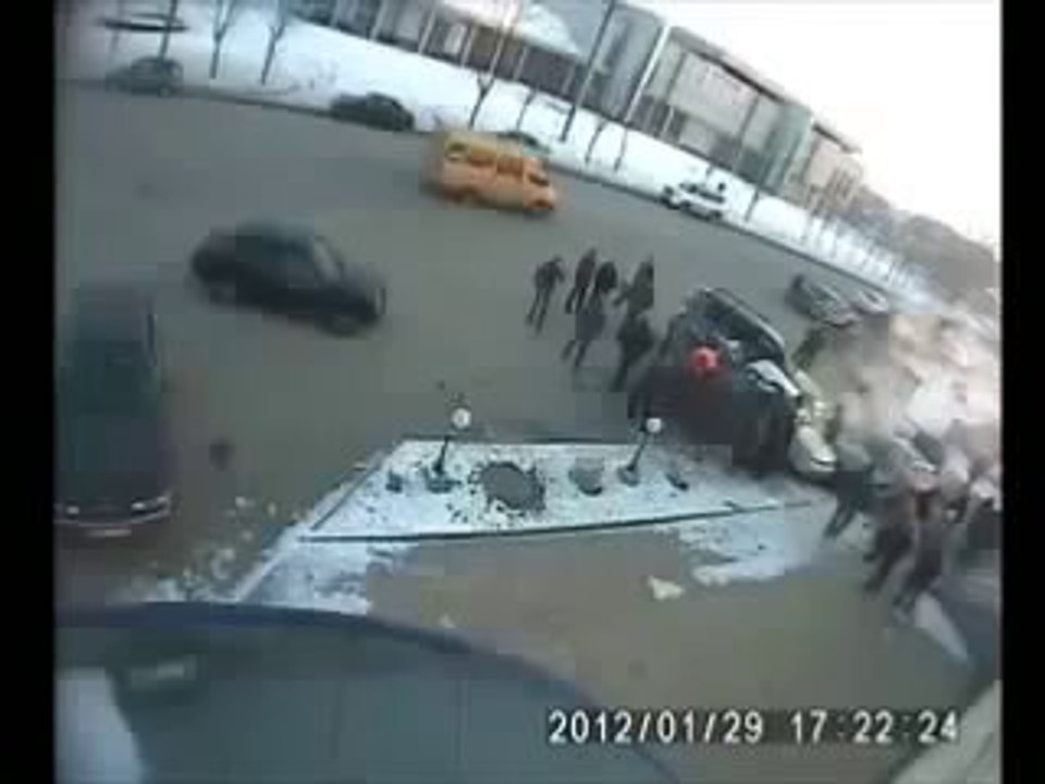 Failed parking! Crash!