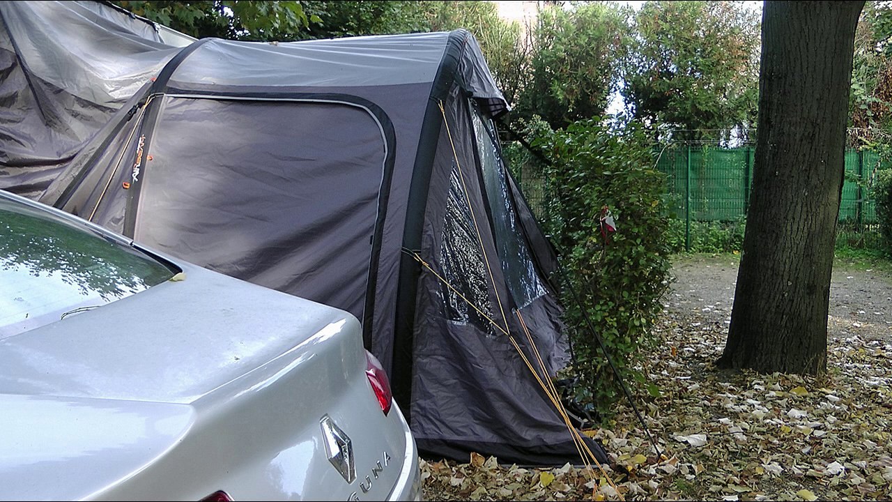 Paris. Du Forum des Halles à l'Hôtel du Louvre. Camping Indigo