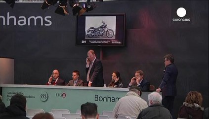 La moto del papa venduta all'asta a 241mila euro
