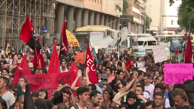 Protestas en Brasil por aumento de boleto de autobús