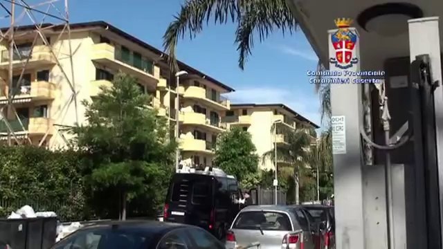 Orta di Atella (CE) - Villette al posto di uffici, due indagati (06.02.14)