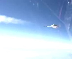 jet fighter chases UFO - YouTube