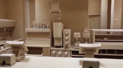 Une réplique de fast-food en bois