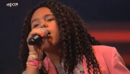Lara, Cas en Anouk sing Mirrors - The Voice Kids - The Battle