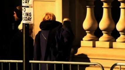 Stars say good-bye to Hoffman, Leno ends late night run