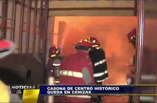 Noticias de las 6: pánico en el Centro de Lima por incendio de casona (1/3)