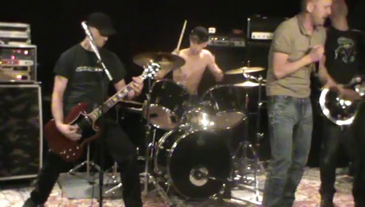 Chux Bollox le 02.05.2013 au piednu Le Havre part 01