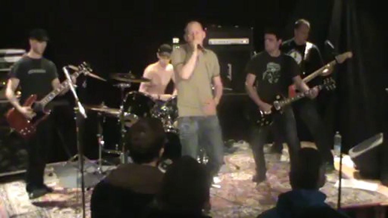 Chux Bollox le 02.05.2013 au piednu Le Havre part 03