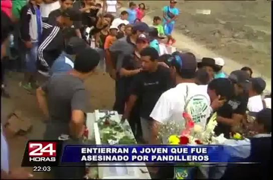 Entierran a joven que murió asesinado por pandilleros en Comas