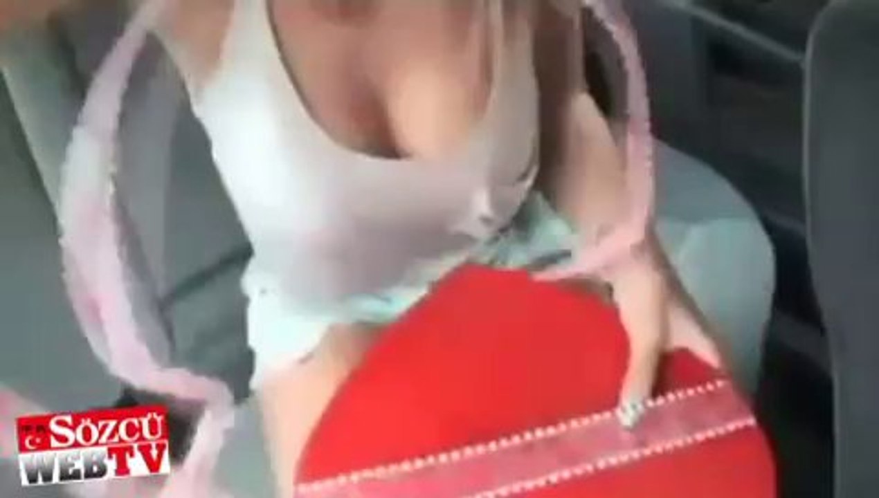 seslikimdeeeeeeeeeee kopuyorrrrr Bunun adı resmen eşek şakası