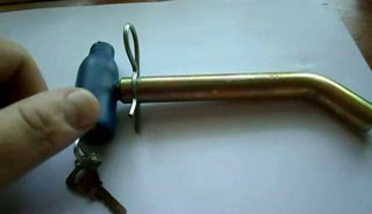 Палец с замком на фаркоп под квадрат (вставку)