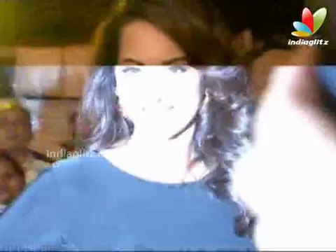 Sonakshi Sinha Inaugurates Neeraj Goswami's Painting Exhibition