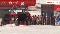 Hafta Sonu Erciyes'te Kayak Yoğunluğu