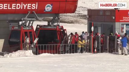 Hafta Sonu Erciyes'te Kayak Yoğunluğu