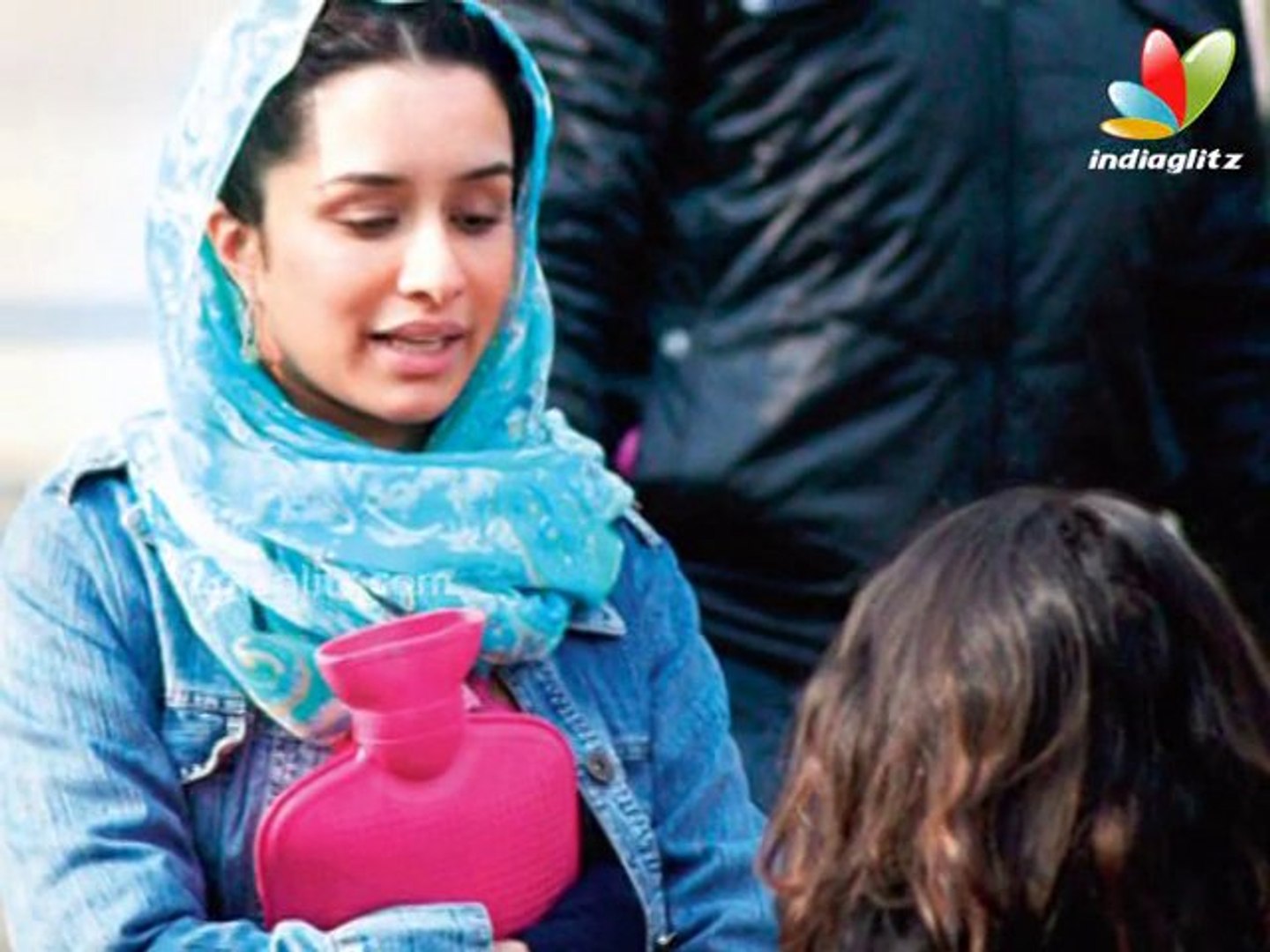 FIRST LOOK: Shraddha Kapoor As Kashmiri Girl In 'Haider' | Hindi Latest News | Shahid