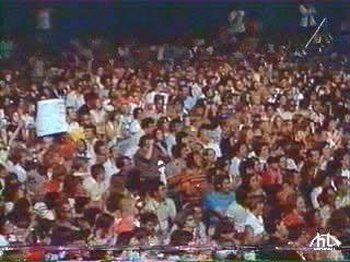 Are You Lonesome Tonight (live)