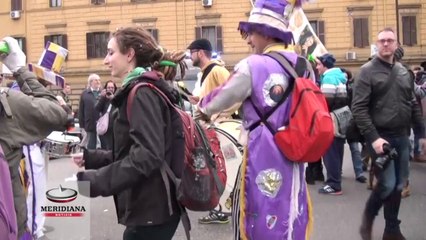 Corteo antiproibizionista a Roma, in migliaia in strada allo slogan- "Illegale è la legge"