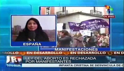Miles marchan en rechazo a ley del aborto en España